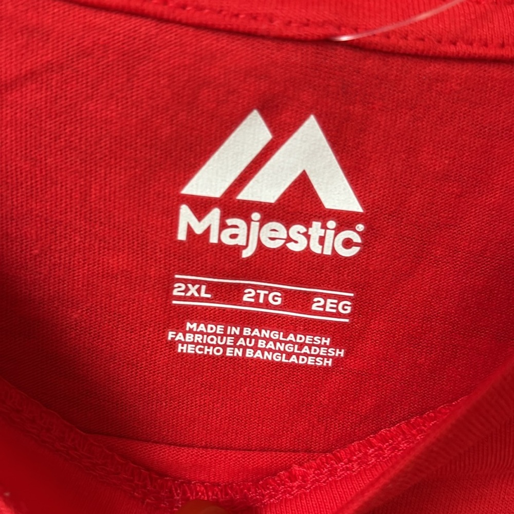 Majestic Women’s Philadelphia Phillies Short Sleeve Tee Shirt in Red - Picture 7 of 14